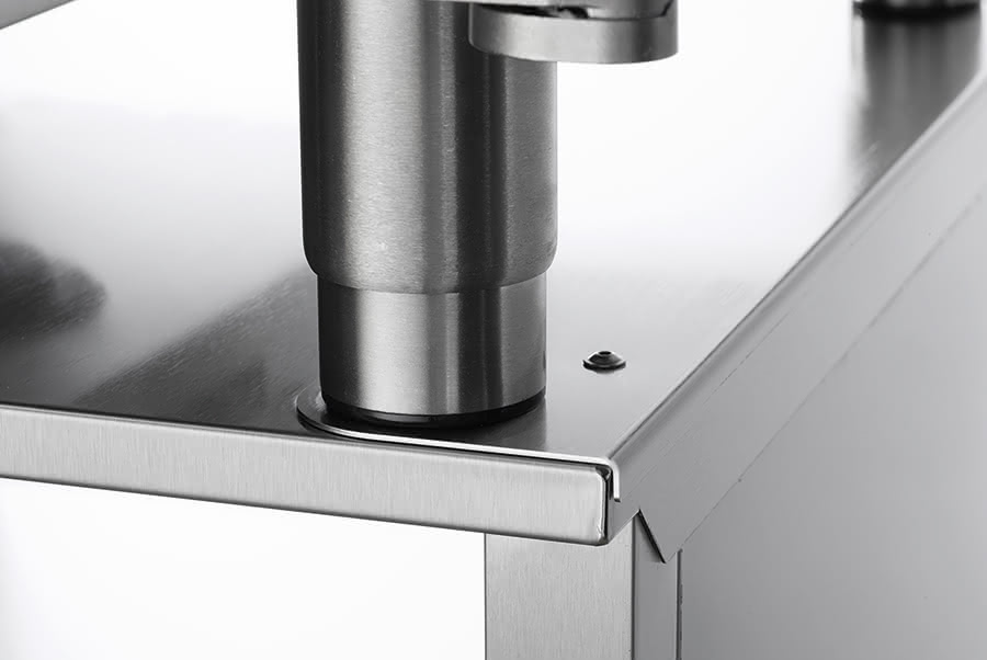 Flexible appliance feet